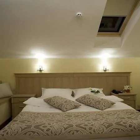 Hotel Prestige